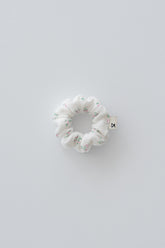 Blossom pink scrunchie with tiny pink rose floral design – Avauma